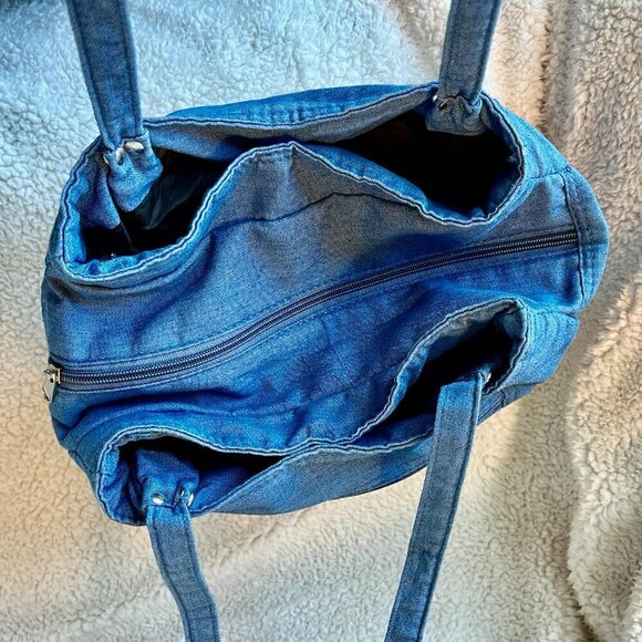 Gold Coast Women's  Shoulder bag .Foral Applique Blue Denim  LIGHT WEIGHT - Picture 4 of 8